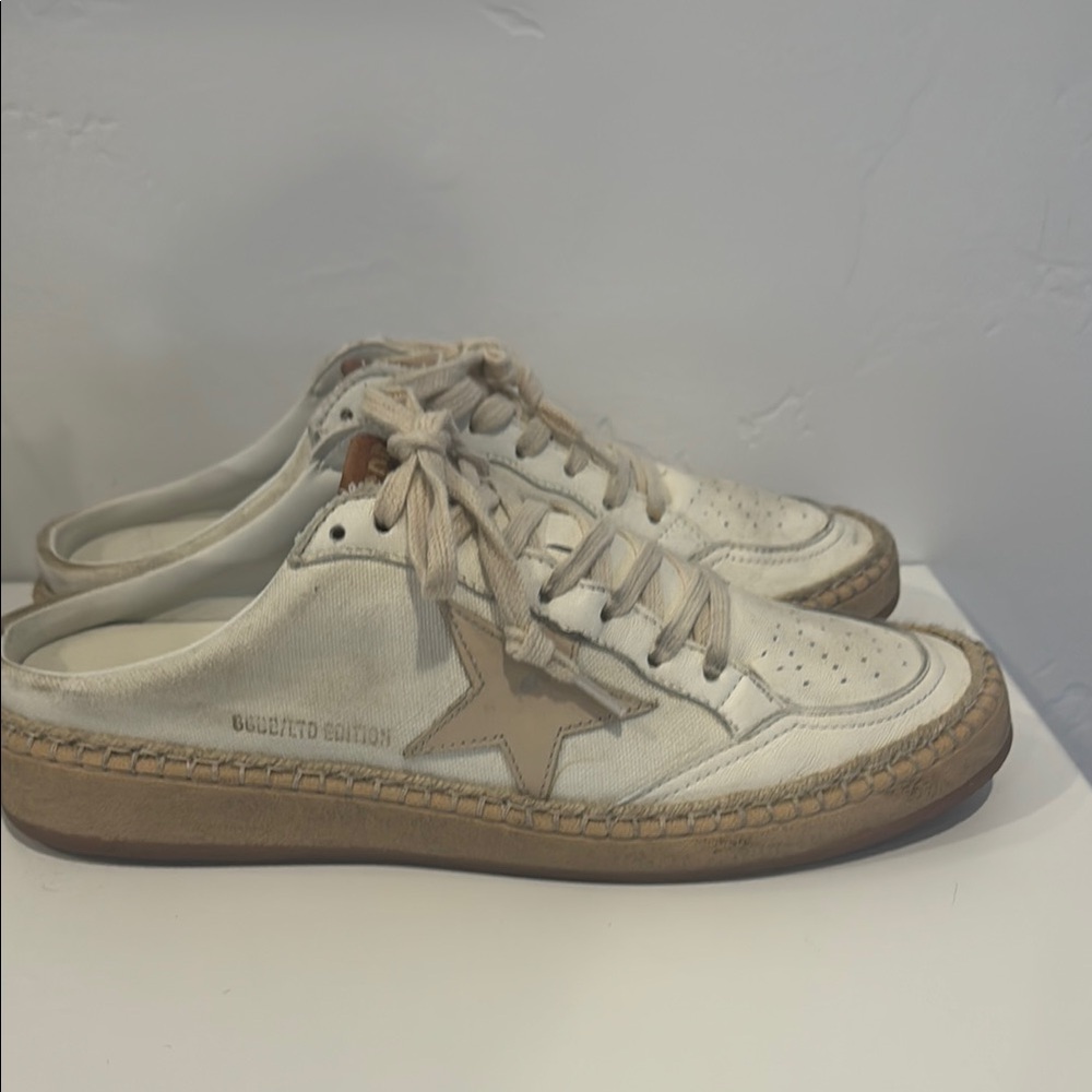 Very rare only Italy beaches Golden Goose White and Beige Sneakers.